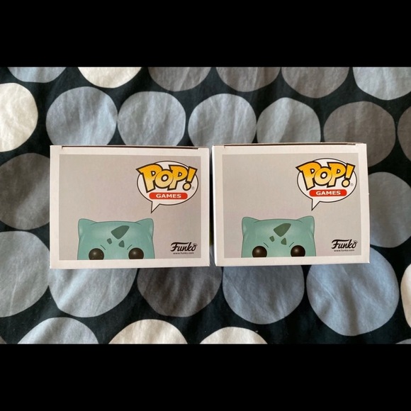 Bulbasaur- Set of 2 - Flocked & Common - Picture 5 of 6